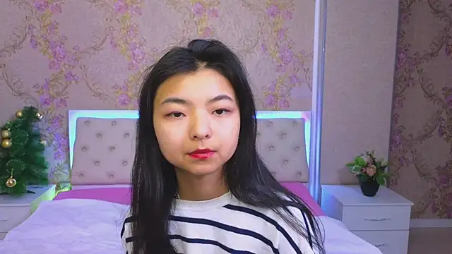 Shy Kira online show from 01.12.25