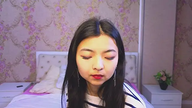 Shy Kira online show from 01.19.25