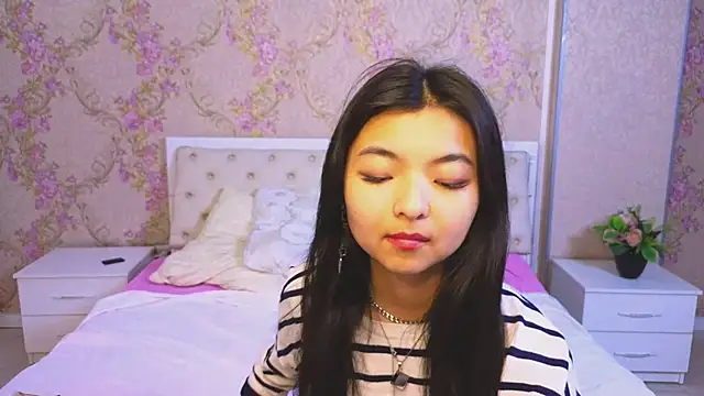 Shy Kira online show from 01.19.25