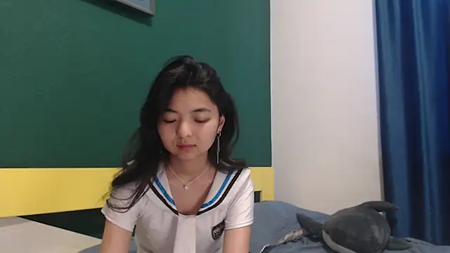 Shy Kira online show from 04.29.26