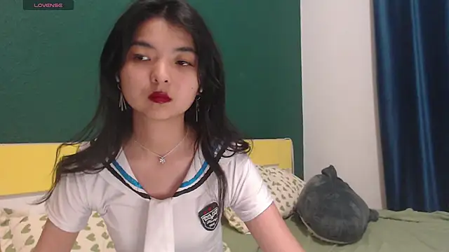 Shy Kira online show from 06.17.26