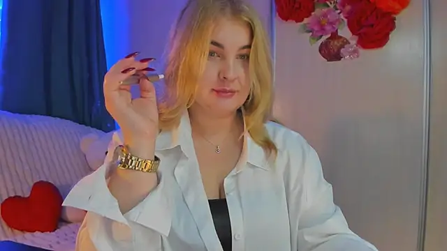 Snapshot of CoraSwon chatting on 01.30.25 CoraSwon online show from 01.30.25