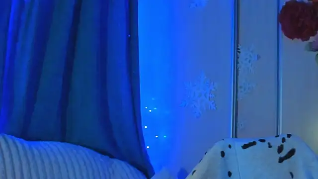 Snapshot of CoraSwon chatting on 02.12.25 CoraSwon online show from 02.12.25