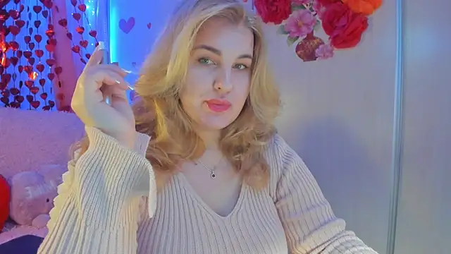 Snapshot of CoraSwon chatting on 02.13.25 CoraSwon online show from 02.13.25