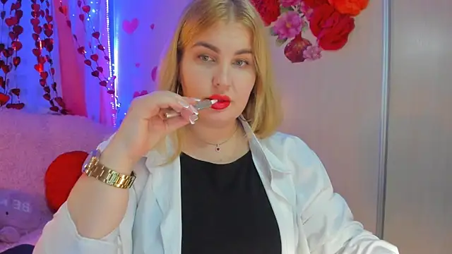 Snapshot of CoraSwon chatting on 02.15.25 CoraSwon online show from 02.15.25