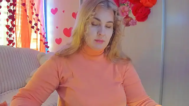 Snapshot of CoraSwon chatting on 02.22.25 CoraSwon online show from 02.22.25