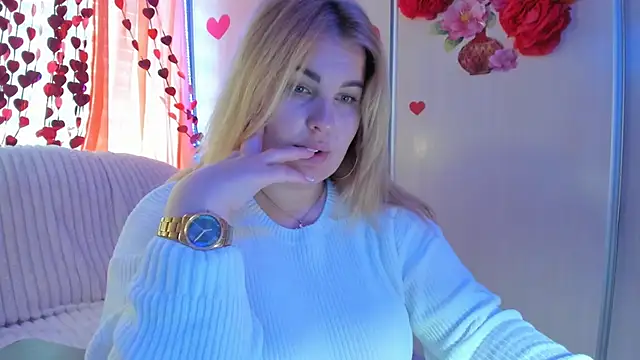 Snapshot of CoraSwon chatting on 02.26.25 CoraSwon online show from 02.26.25