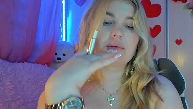 Snapshot of CoraSwon chatting on 03.02.25 CoraSwon online show from 03.02.25