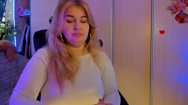 CoraSwon online show from 02.01.26