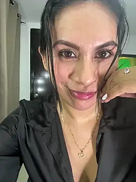 Snapshot of Sofia_Convers chatting on 01.30.25 Sofia Convers online show from 01.30.25