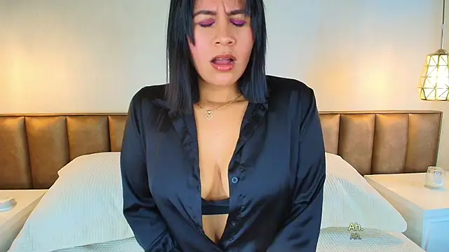 Snapshot of Sofia_Convers chatting on 03.01.25 Sofia Convers online show from 03.01.25