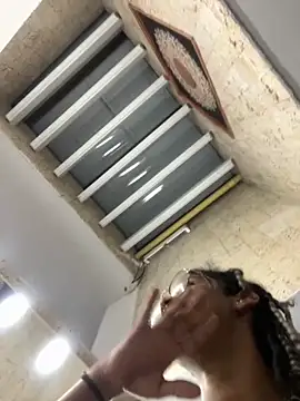 Snapshot of Maxim-Walker chatting on 09.11.25 Maxim-Walker online show from 09.11.25