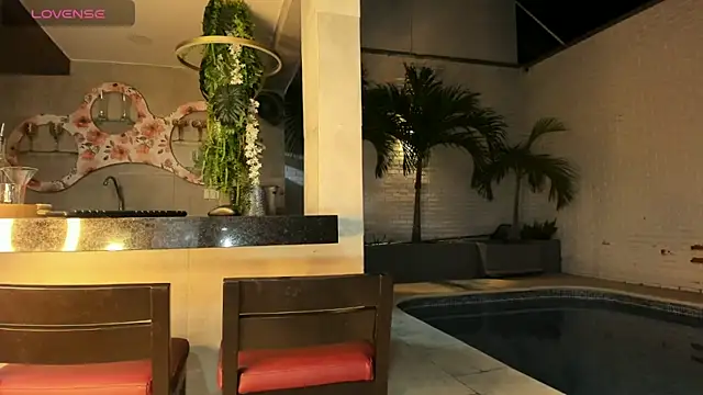 Snapshot of Maxim-Walker chatting on 10.17.25 Maxim-Walker online show from 10.17.25