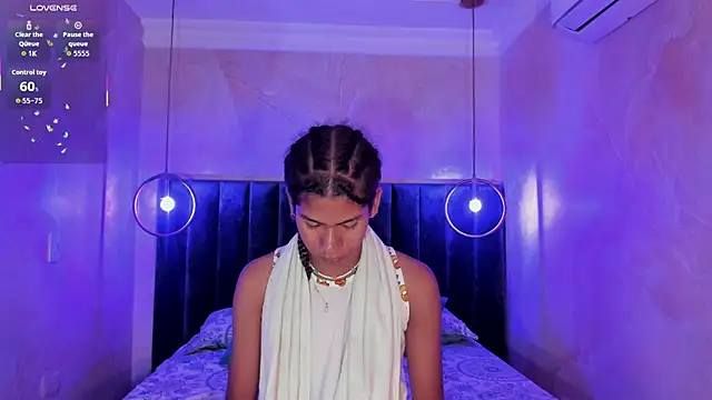 Snapshot of Maxim-Walker chatting on 10.29.25 Maxim-Walker online show from 10.29.25