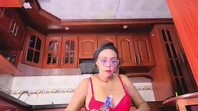 AmberNix online show from 04.21.26