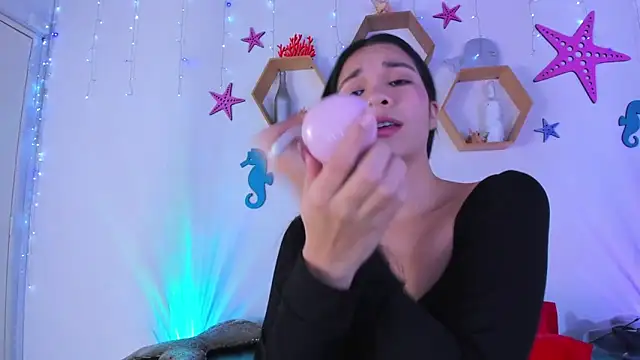 Emiily Parkerr online show from 11.18.25