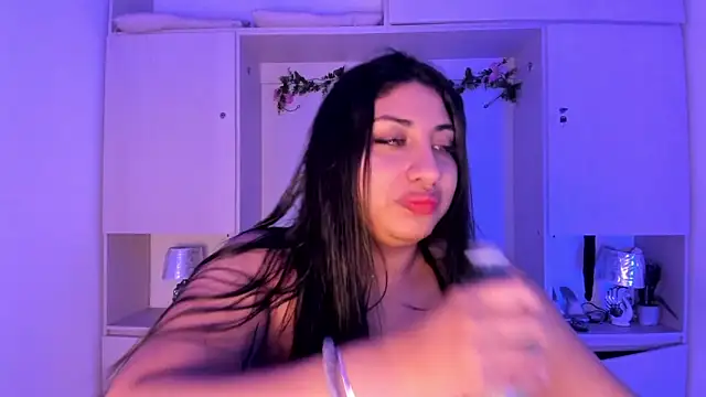 Snapshot of CANDYGABYY chatting on 06.08.26 CANDYGABYY online show from 06.08.26