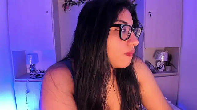 Snapshot of CANDYGABYY chatting on 06.12.26 CANDYGABYY online show from 06.12.26