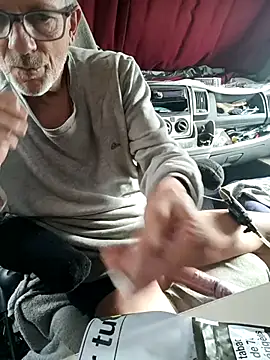 Snapshot of richa22cm chatting on 09.26.25 richa22cm online show from 09.26.25