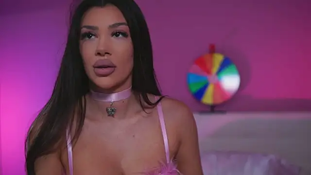 Snapshot of NatyDesiree chatting on 02.13.25 NatyDesiree online show from 02.13.25