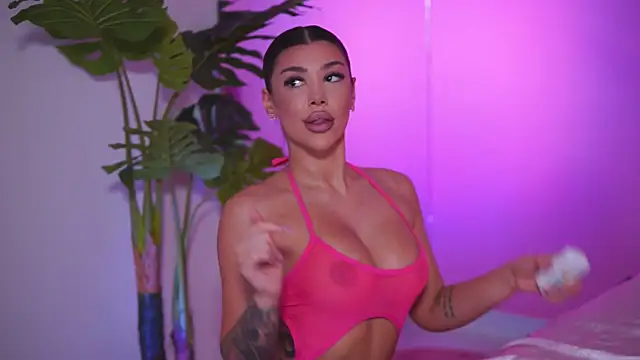 Snapshot of NatyDesiree chatting on 03.06.25 NatyDesiree online show from 03.06.25