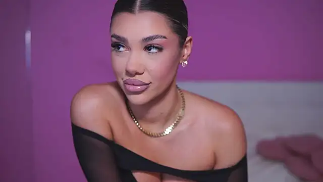 Snapshot of NatyDesiree chatting on 03.07.25 NatyDesiree online show from 03.07.25