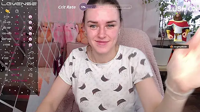 Snapshot of Bella__Swoon chatting on 11.07.25 Bella Swoon online show from 11.07.25