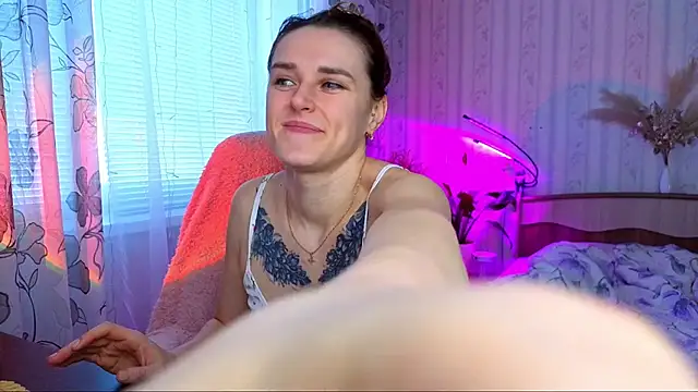 Bella  Swoon online show from 02.07.26