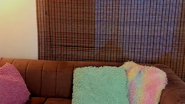 ariana cross online show from 06.20.26