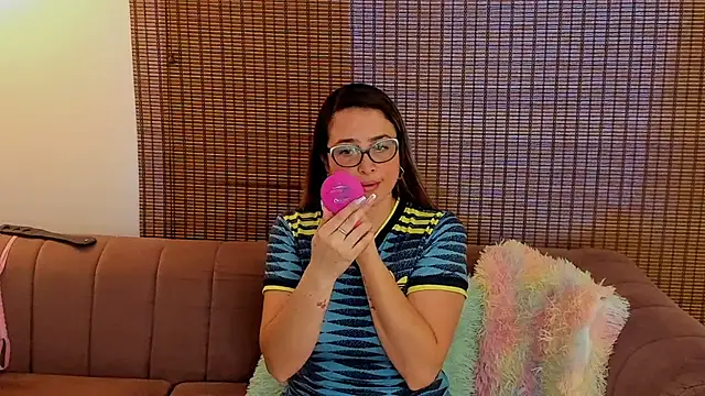 ariana cross online show from 07.07.26