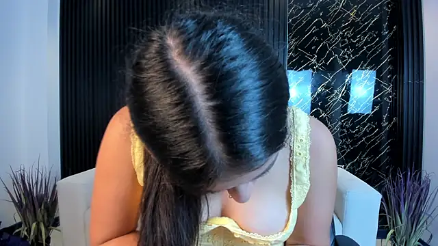 paulina sweett  online show from 11.06.25