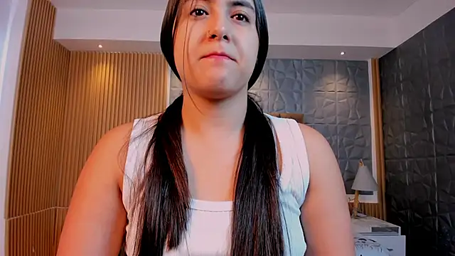 paulina sweett  online show from 06.19.26