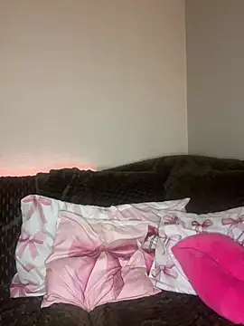 Chachou000 online show from 02.05.25