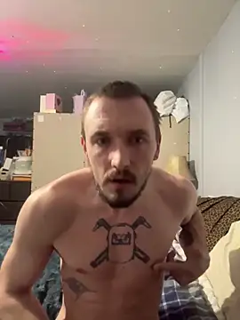 Snapshot of Tbone3390 chatting on 12.17.25 Tbone3390 online show from 12.17.25