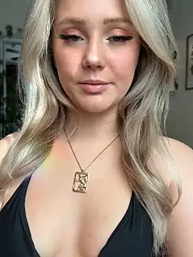 Snapshot of lexi_luv chatting on 01.17.25 lexi luv online show from 01.17.25