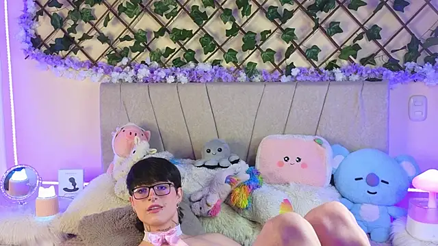 Snapshot of Baby_Xian chatting on 12.14.24 Baby Xian online show from 12.14.24