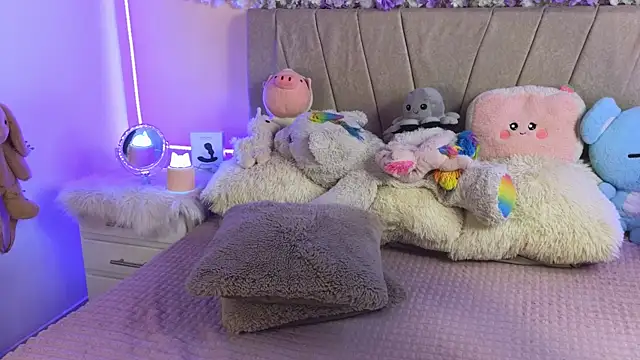 Snapshot of Baby_Xian chatting on 12.31.24 Baby Xian online show from 12.31.24