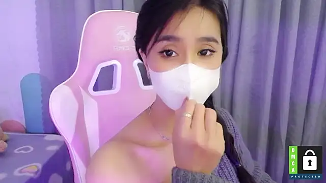 Snapshot of San___San chatting on 02.17.25 San San online show from 02.17.25