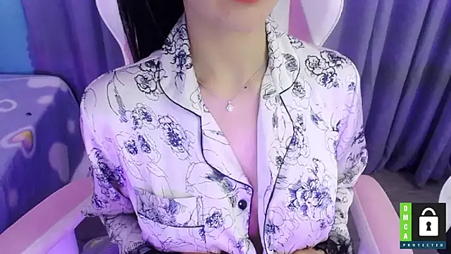 Snapshot of San___San chatting on 02.25.25 San San online show from 02.25.25