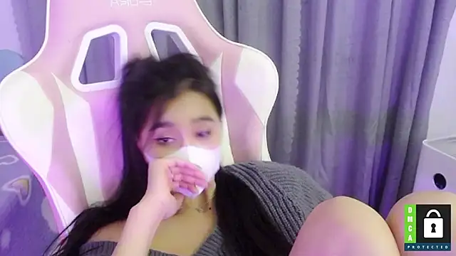 Snapshot of San___San chatting on 02.28.25 San San online show from 02.28.25