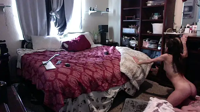 Snapshot of iBoneher69 chatting on 12.16.25 iBoneher69 online show from 12.16.25