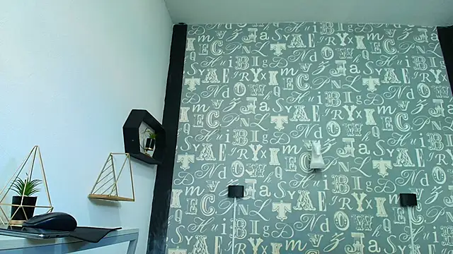 Lindsey8 online show from 11.26.25