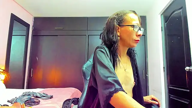 daniela xue online show from 02.11.25