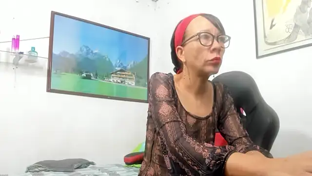 daniela xue online show from 08.04.26