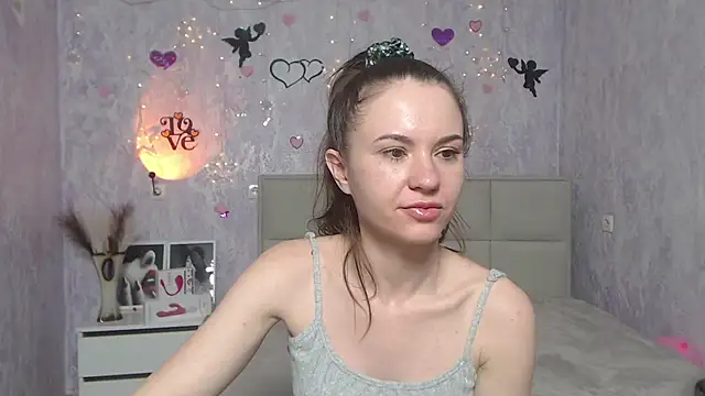 KaraCriegs online show from 02.11.25