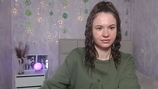 KaraCriegs online show from 03.19.25