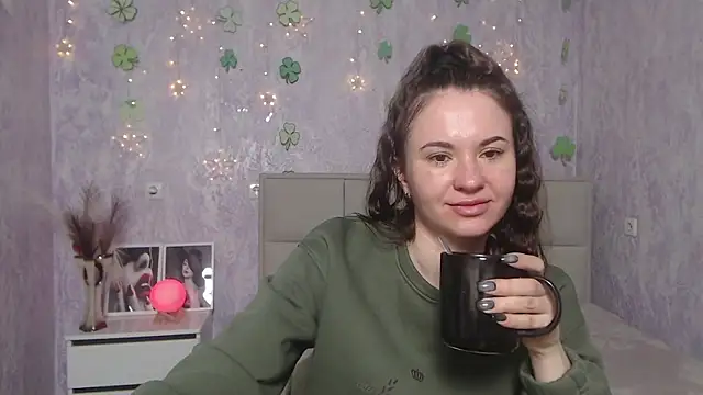 KaraCriegs online show from 03.20.25