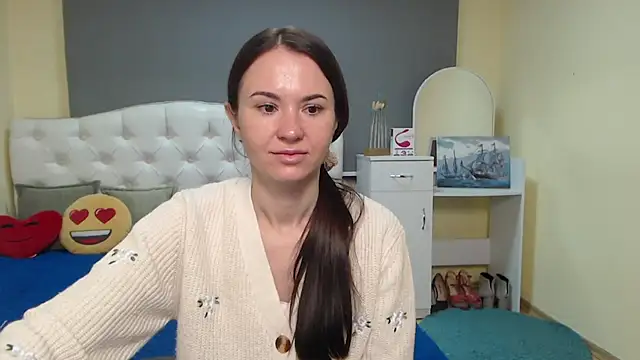 KaraCriegs online show from 11.11.25