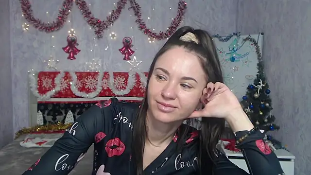 KaraCriegs online show from 12.13.25