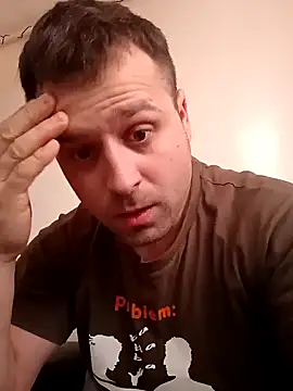 Snapshot of LucianM6 chatting on 01.01.25 LucianM6 online show from 01.01.25